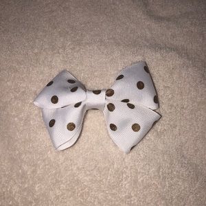 Nicoles Boutique White with Gold Pokadots Hairbow
